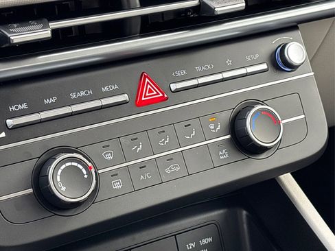 New 2026 Hyundai Tucson SE image 19