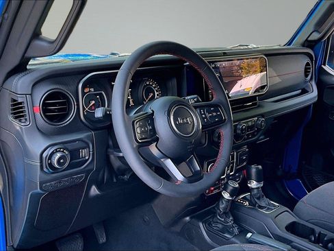 Used 2024 Jeep Wrangler Unlimited Rubicon w/ Capability Package AWD/4WD image 20