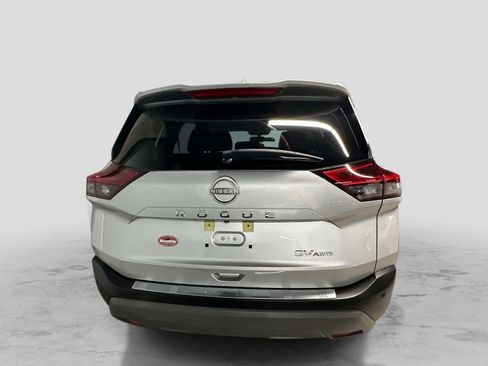 Used 2023 Nissan Rogue SV AWD/4WD image 3