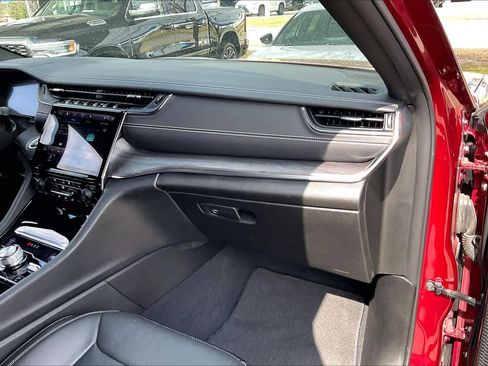 Used 2023 Jeep Grand Cherokee L Overland image 18