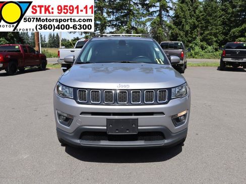 Used 2018 Jeep Compass Latitude w/ Popular Equipment Group AWD/4WD image 12