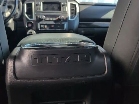 Used 2019 Nissan Titan SV w/ SV Convenience Package AWD/4WD image 19