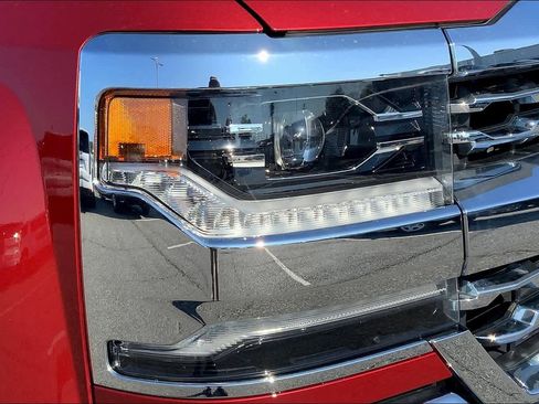 Used 2018 Chevrolet Silverado 1500 LTZ w/ Sport Package AWD/4WD image 26