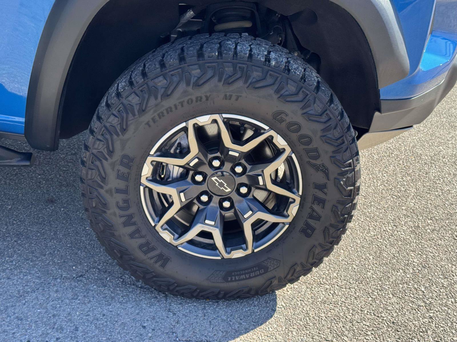 Used 2023 Chevrolet Colorado ZR2 w/ ZR2 Convenience Package III AWD/4WD image 10