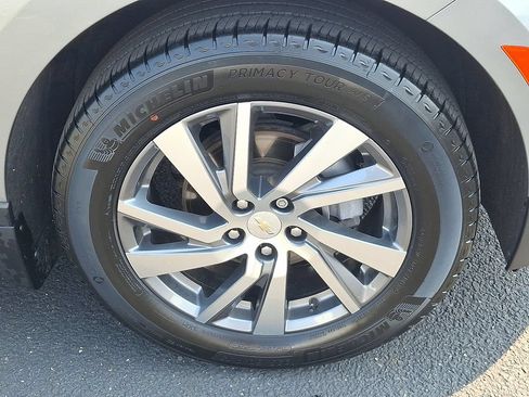 Certified 2024 Chevrolet Equinox LT w/ LPO, Floor Liner Package FWD image 8