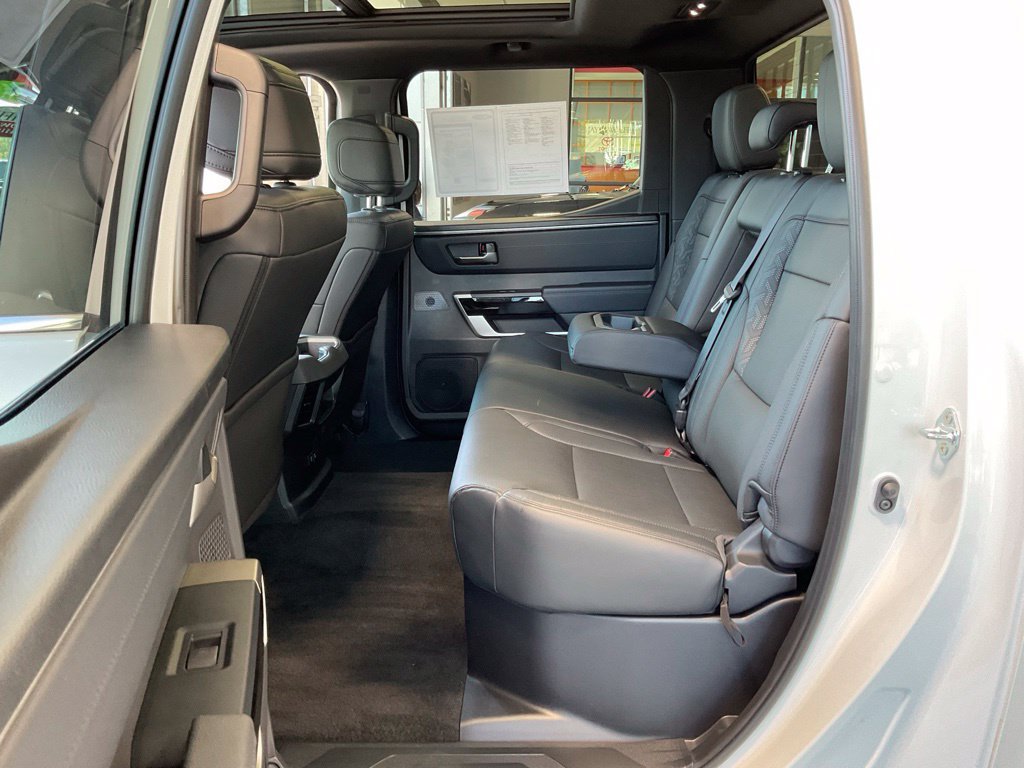 Used 2025 Toyota Tundra Limited AWD/4WD image 21