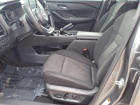Used 2024 Nissan Rogue SV AWD/4WD image 14