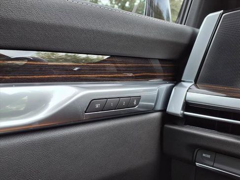 New 2025 Cadillac Escalade Luxury image 21