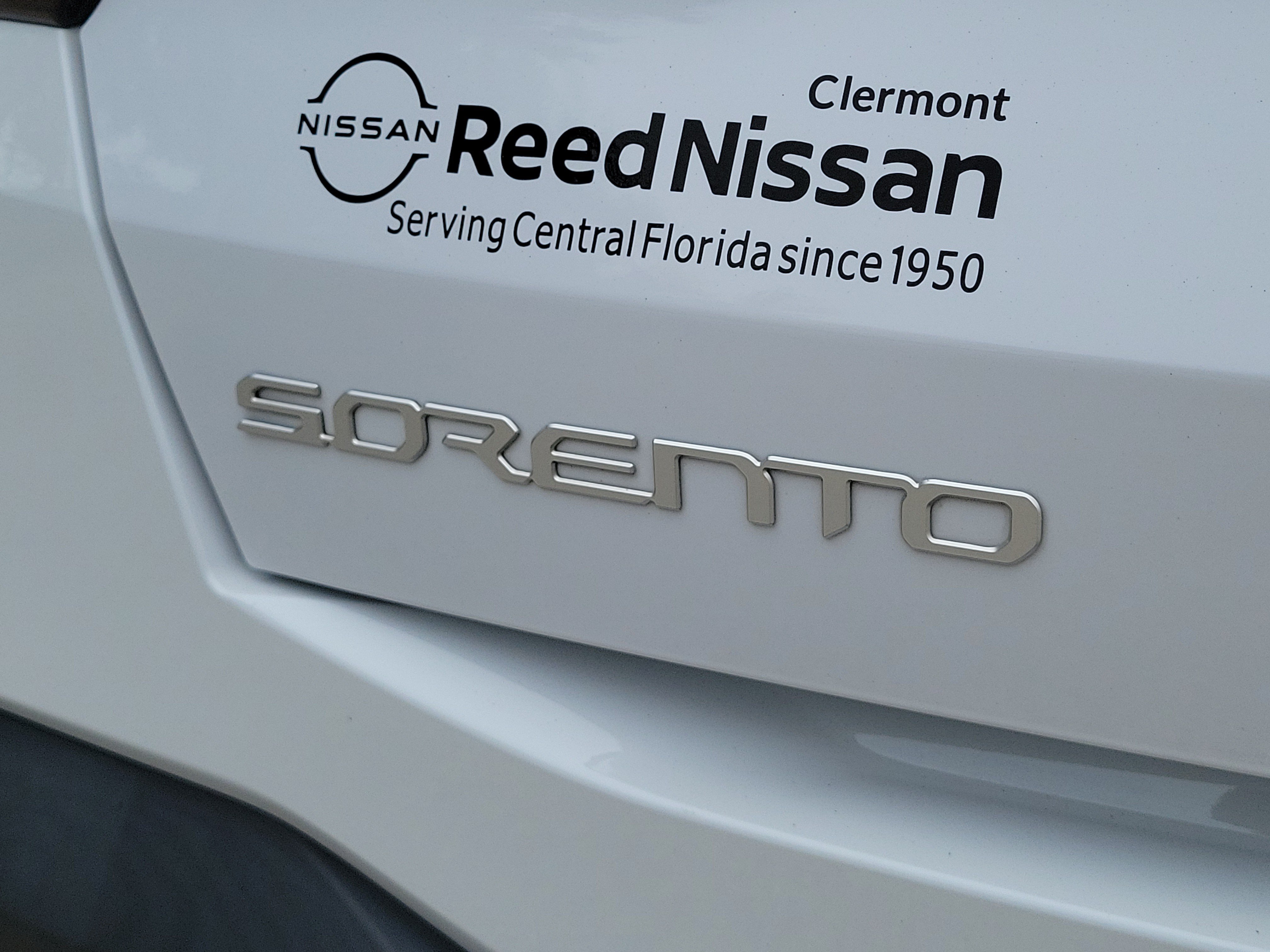 Used 2024 Kia Sorento LX FWD image 11