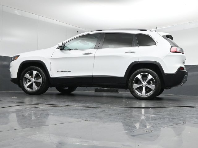 Used 2021 Jeep Cherokee Limited w/ Trailer Tow Group AWD/4WD image 37