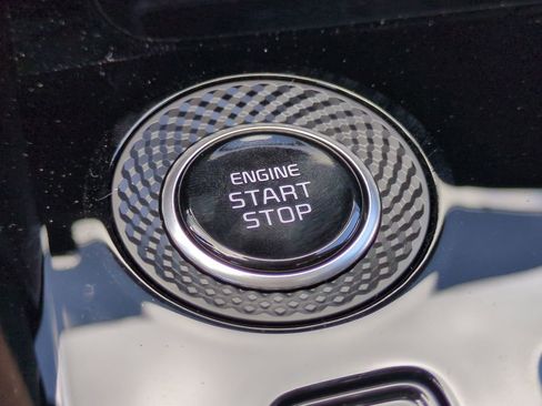 New 2025 Kia Niro SX image 29