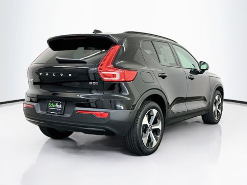 Used 2026 Volvo XC40 B5 Plus AWD/4WD image 9