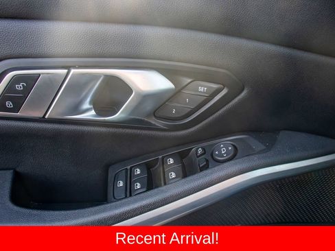 Used 2020 BMW 330i 330i w/ M Sport Package image 22