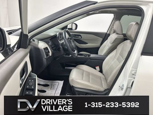 Used 2023 Nissan Rogue SV w/ SV Premium B Package AWD/4WD image 9