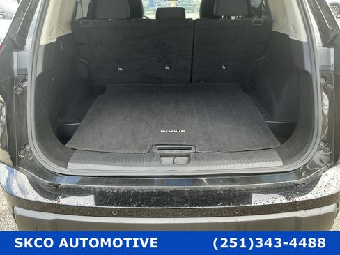 Used 2024 Nissan Rogue SV FWD image 21