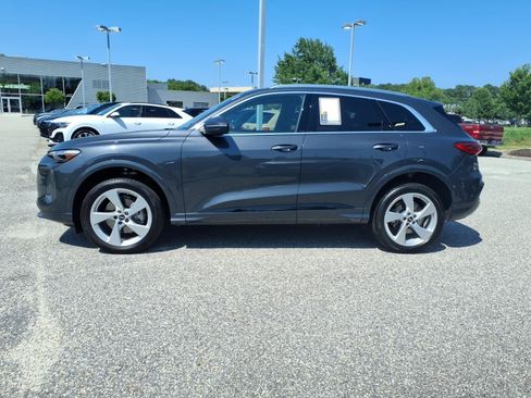 Used 2025 Audi Q5 Premium Plus w/ Premium Plus AWD/4WD image 9