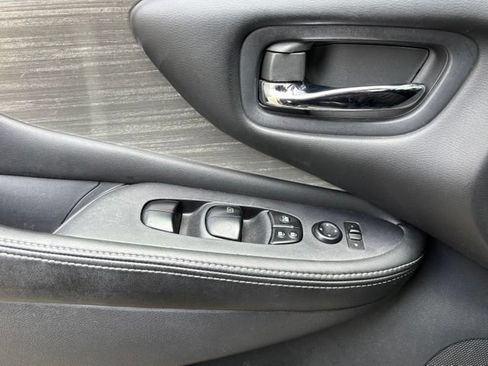 Used 2018 Nissan Murano S AWD/4WD image 28