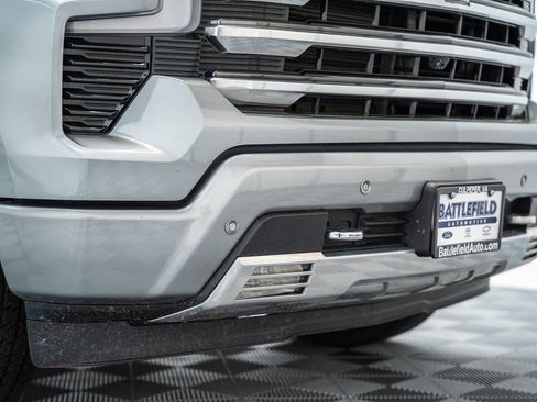 Used 2024 Chevrolet Silverado 1500 High Country w/ High Country Premium Package image 16