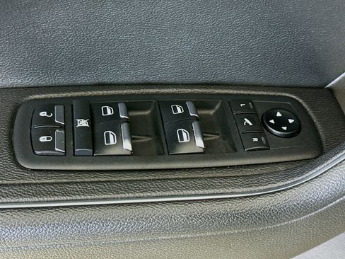 Used 2022 Maserati Levante GT image 22