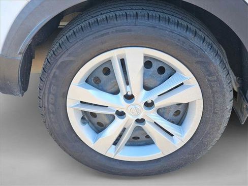 Used 2022 Nissan Kicks S image 15