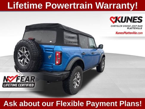 Used 2023 Ford Bronco Badlands image 11