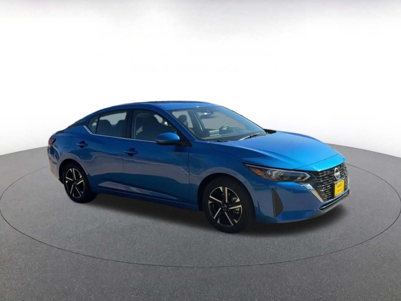 Used 2025 Nissan Sentra SV FWD image 2