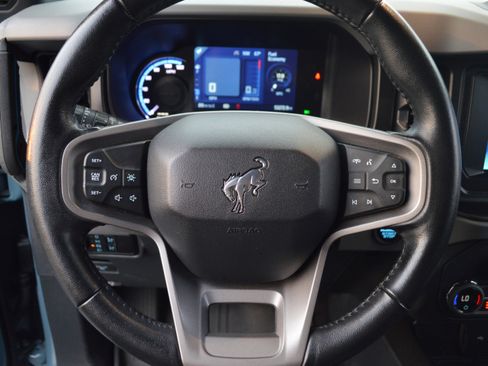 Used 2023 Ford Bronco Black Diamond image 14