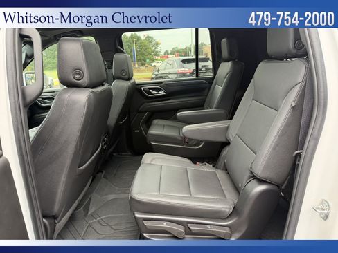 Used 2024 Chevrolet Suburban Z71 w/ Luxury Package AWD/4WD image 12