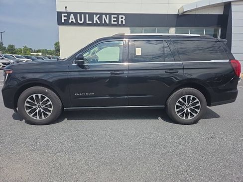 Used 2025 Ford Expedition Platinum AWD/4WD image 2