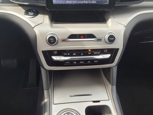 Used 2020 Ford Explorer XLT RWD image 16