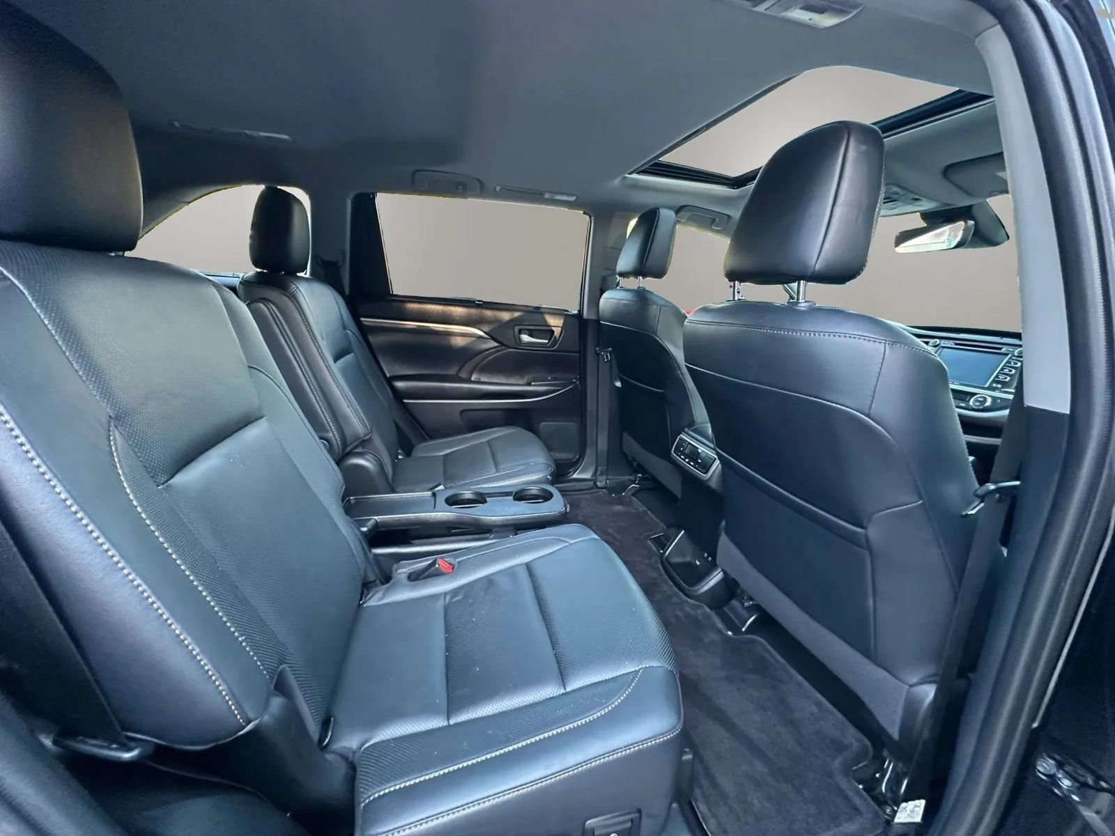 Used 2019 Toyota Highlander Limited FWD image 20