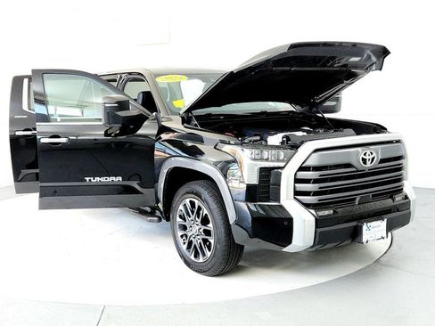 Used 2023 Toyota Tundra Limited AWD/4WD image 9