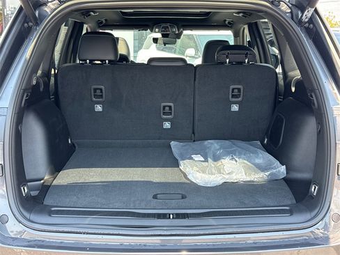 New 2025 Jeep Grand Cherokee Limited w/ Black Appearance Package image 9