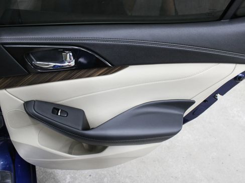 Used 2017 Nissan Maxima Platinum image 31