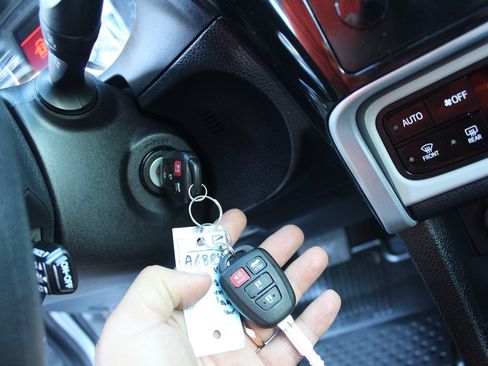 Used 2019 Toyota Corolla LE FWD image 26