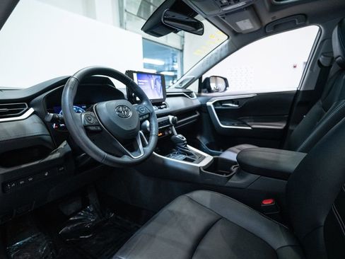 Certified 2023 Toyota RAV4 XLE Premium image 4