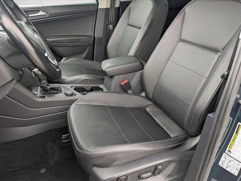 Used 2019 Volkswagen Tiguan SE w/ Panoramic Sunroof Package image 15