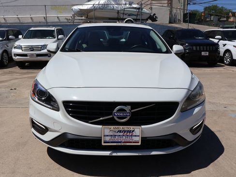 Used 2017 Volvo S60 T5 Dynamic FWD image 2