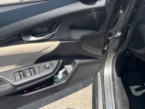 Used 2019 Honda Civic EX image 11