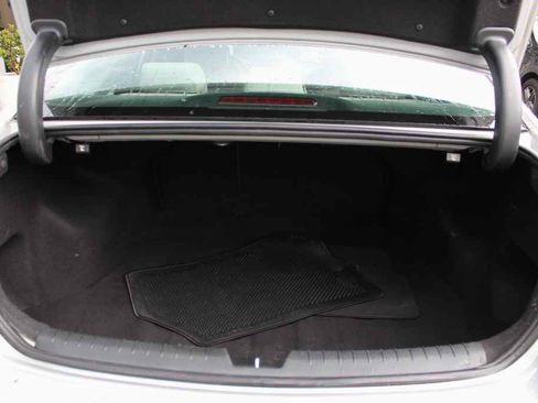 Used 2016 Hyundai Sonata Limited w/ Option Group 04 FWD image 8