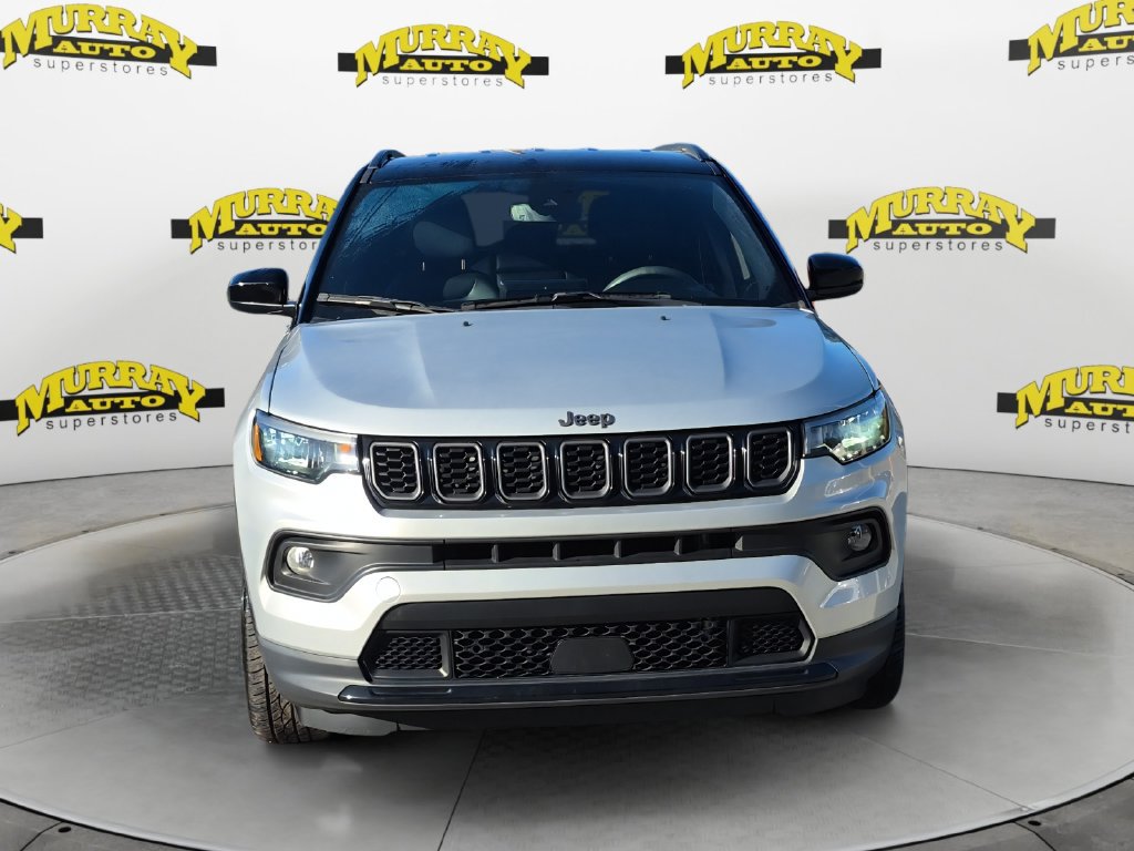 Used 2024 Jeep Compass Latitude w/ Convenience Group AWD/4WD image 8