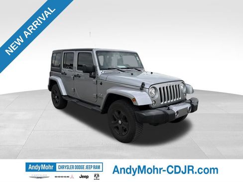 Used 2018 Jeep Wrangler Unlimited Sahara AWD/4WD image 1