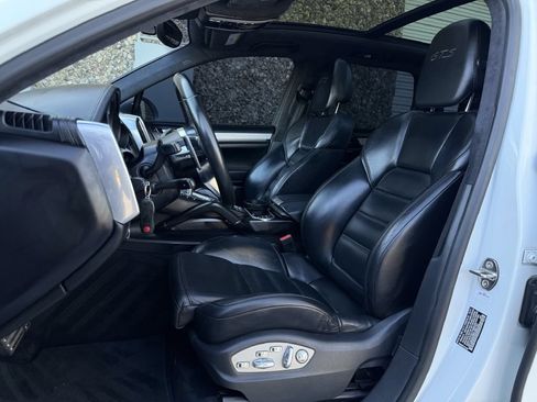 Used 2017 Porsche Cayenne GTS AWD/4WD image 11
