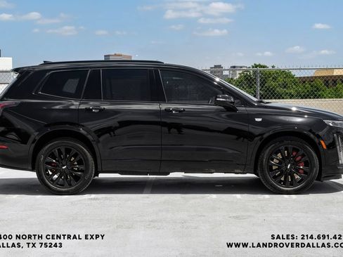 Used 2023 Cadillac XT6 Sport w/ LPO, ONYX Package AWD/4WD image 64