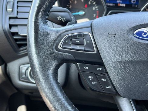Used 2017 Ford Escape SE w/ SE Leather Comfort Package AWD/4WD image 18