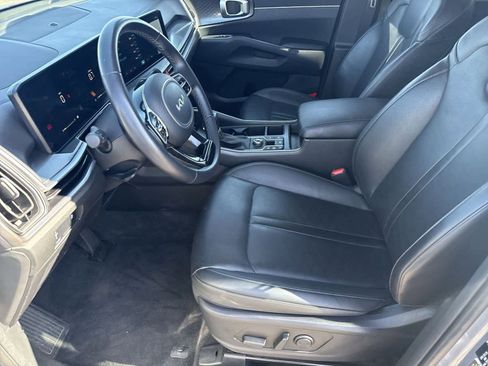 Used 2024 Kia Sorento S image 17