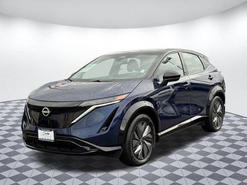 Used 2024 Nissan Ariya AWD image 3
