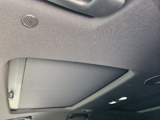 Used 2023 Buick Enclave Avenir w/ Avenir Technology Package FWD image 25