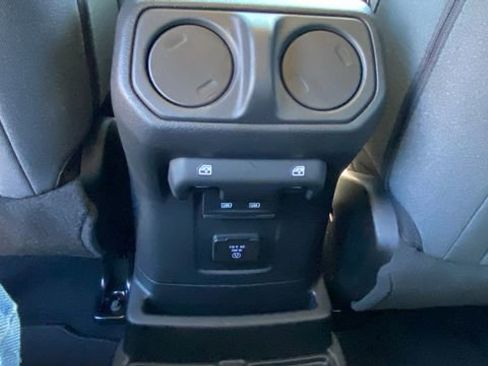 Used 2025 Jeep Wrangler Unlimited Sahara AWD/4WD image 14