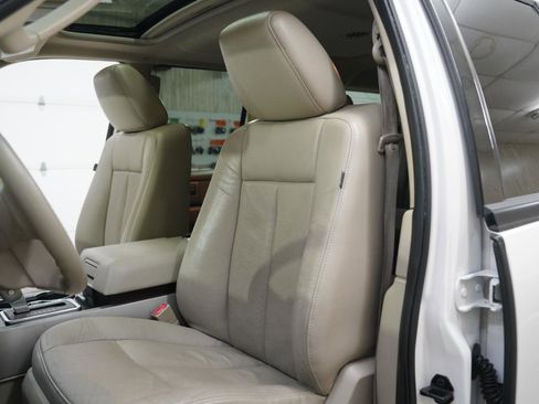 Used 2013 Ford Expedition Limited image 12